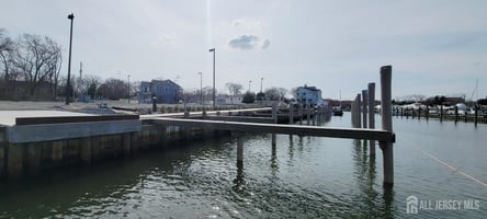 31475593