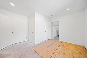 29681400