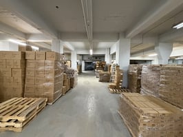 29705574