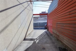 29720075