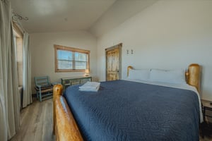 31595310