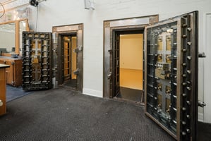29776923