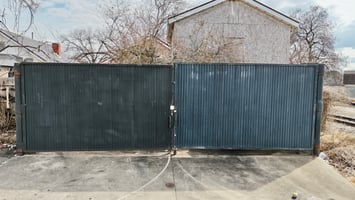 29830580