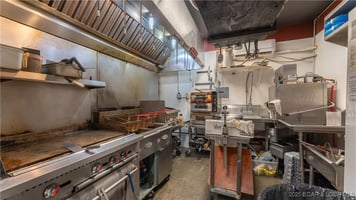 29904870