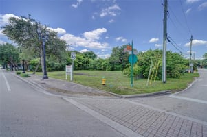 33574117