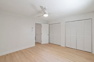 29983372