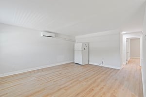 33586305