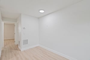 29983385