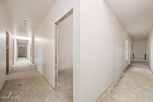 30872079