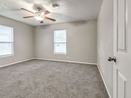 30027098