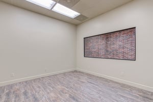 30033400