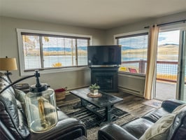 30037572