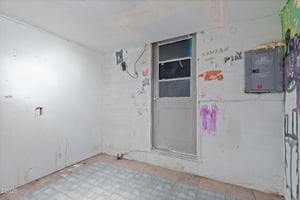 31988649