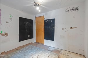 31988650
