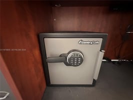 30043070