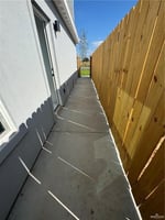 30043385
