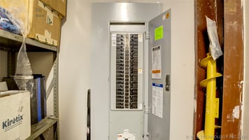 30057539