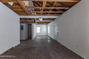 30559388