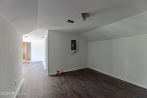 30559400