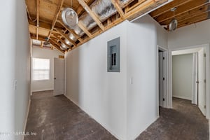 30559390