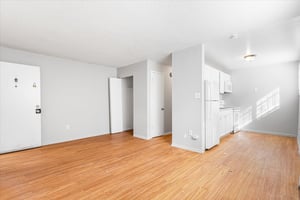30064564