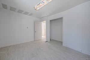 30071523