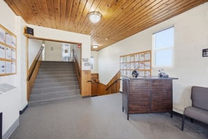 30095490