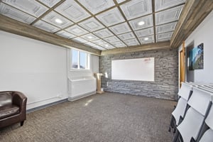 30095523