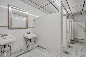 30083094