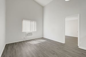 30090284