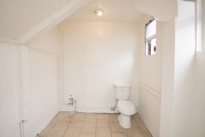 30090952