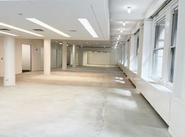 30094366