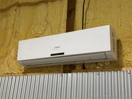30095640