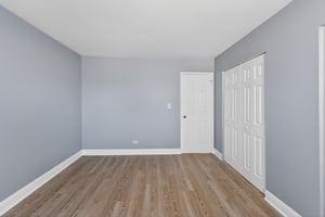 30104737