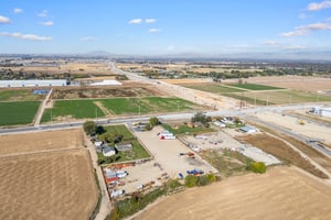 30105529