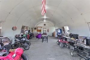 31669865