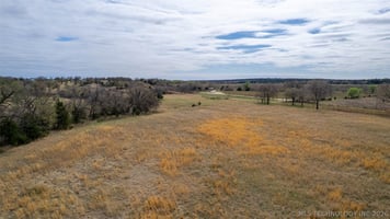 31403884