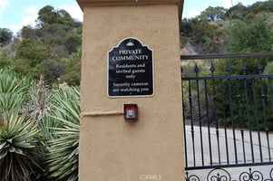 30629895