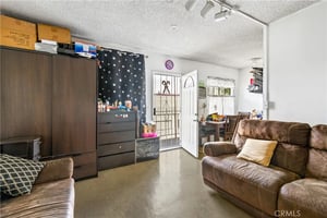 31694274