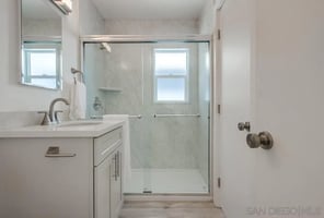 30672105