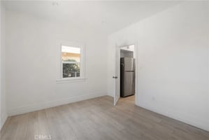 30730525
