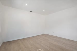 30730520