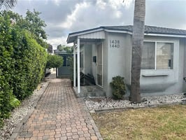 31623326