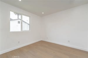 30793558