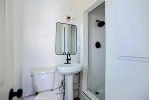 32983209