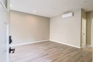 32178569