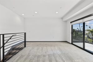 31565811