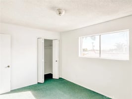 30819548