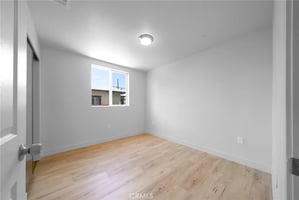 30825226