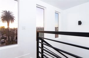 31300982